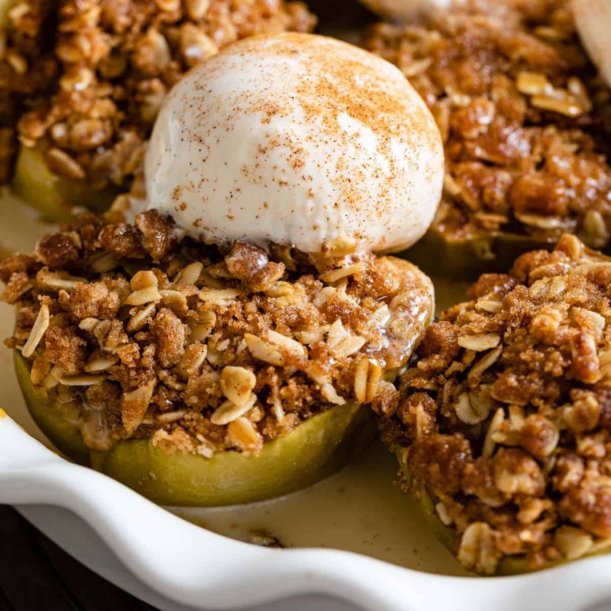 Air Fryer Apples with Oats Dessert