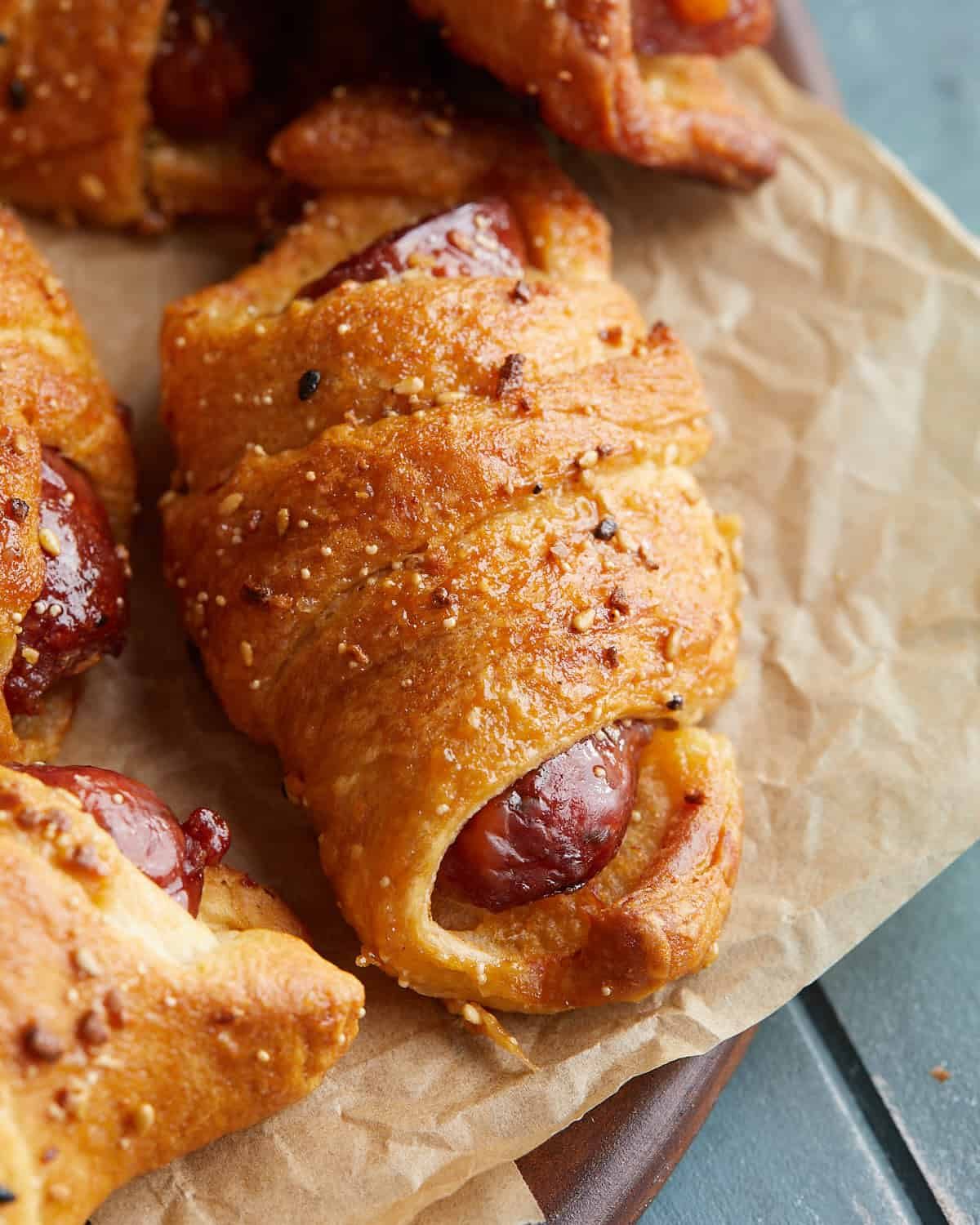 Up close image of air fryer pig in the blanket.