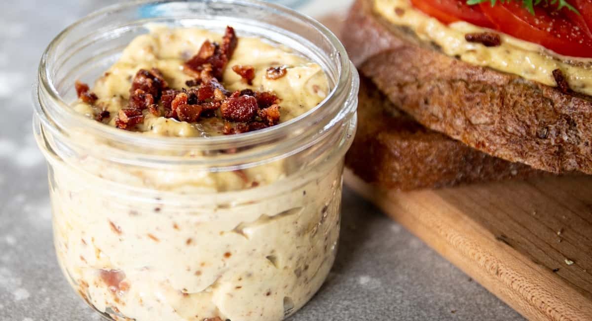 Up close image of bacon aioli sauce.