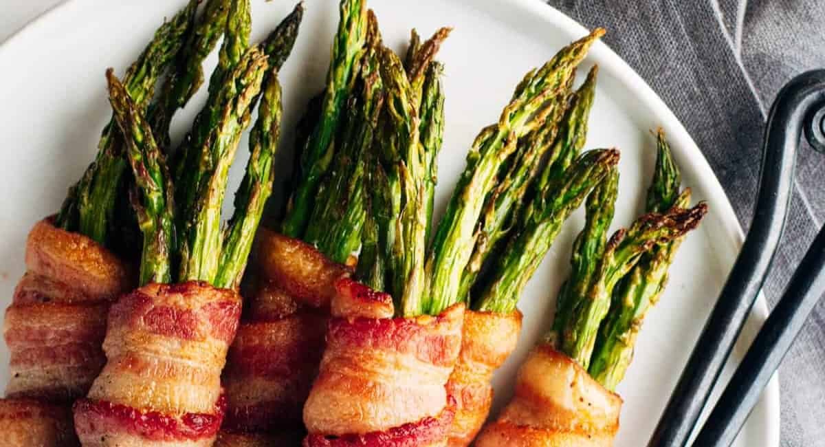 Overhead image of bacon wrapped asparagus.