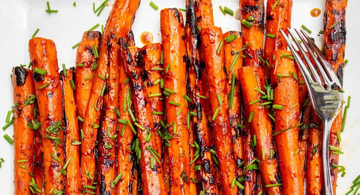 Overhead image of glazed balsamic carrots.