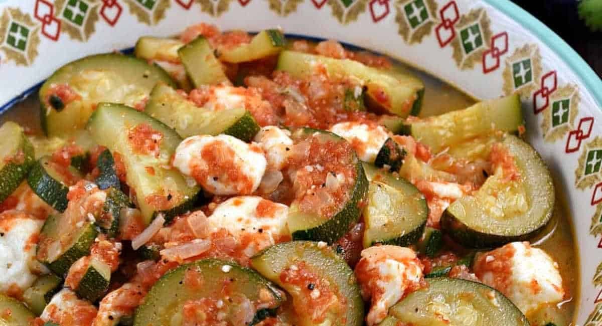 Overhead image of calabacitas recipe.