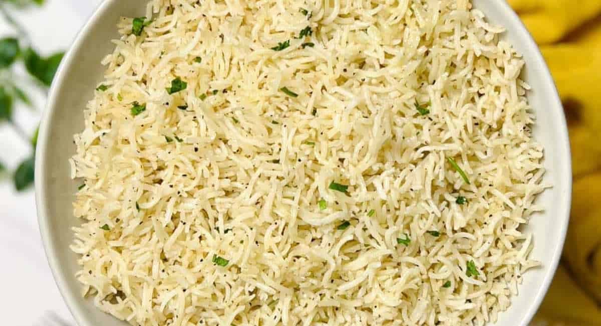 Overhead image for chicken bouillon rice.