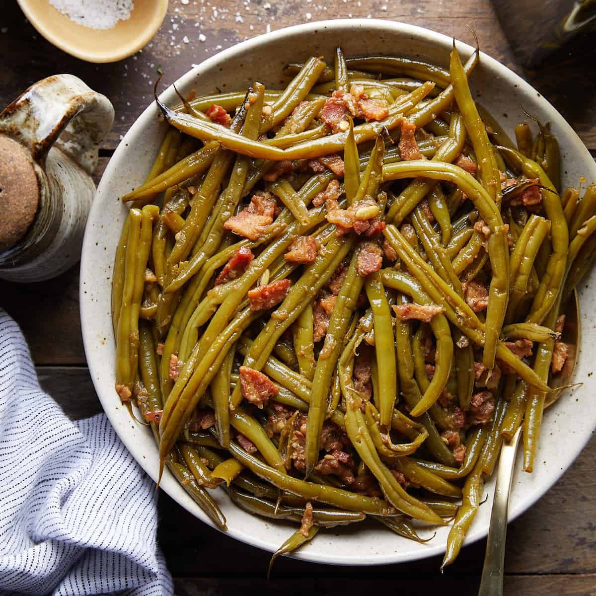 Easy Crockpot Green Beans (Southern Style)