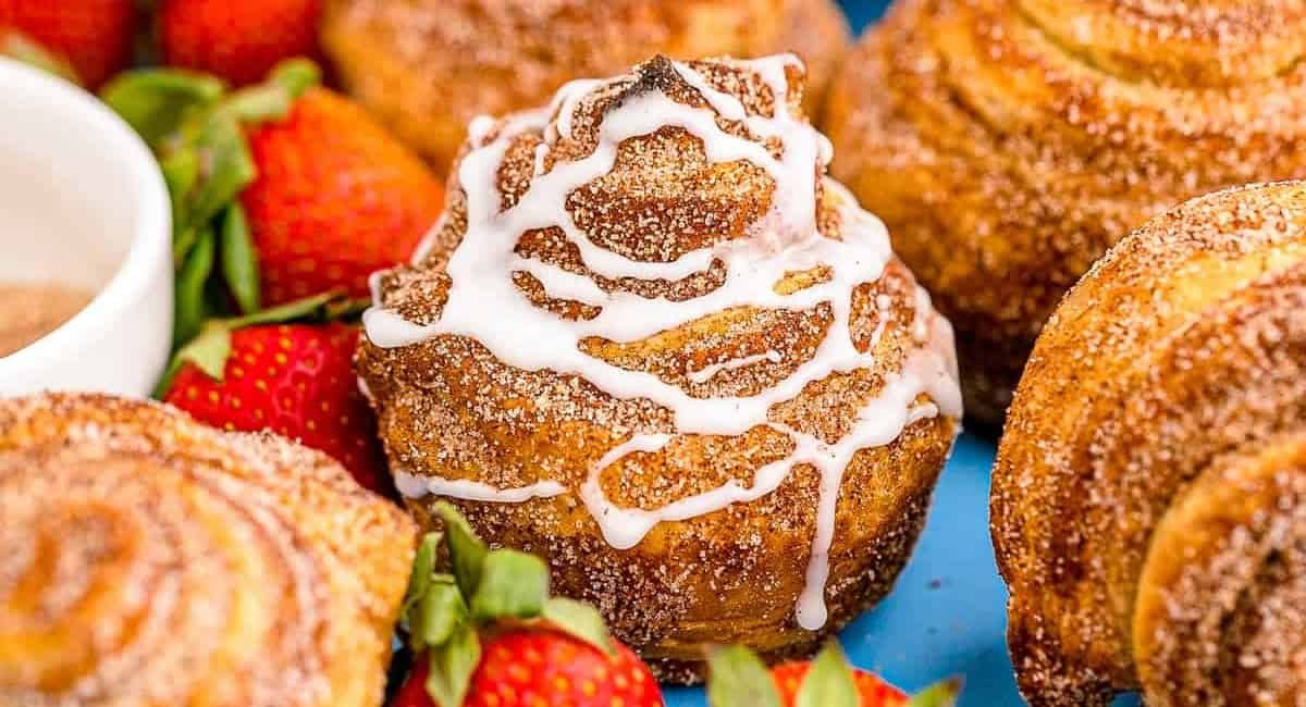 Side profile image of cruffins.