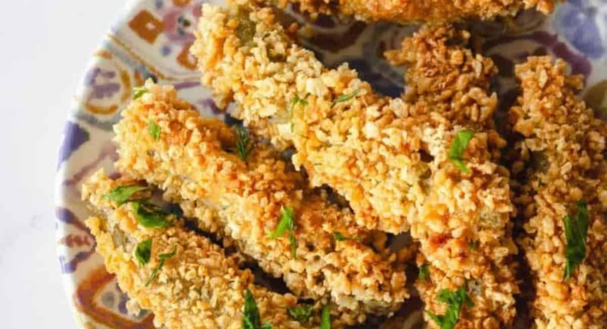 Up close image of disney fried pickles.