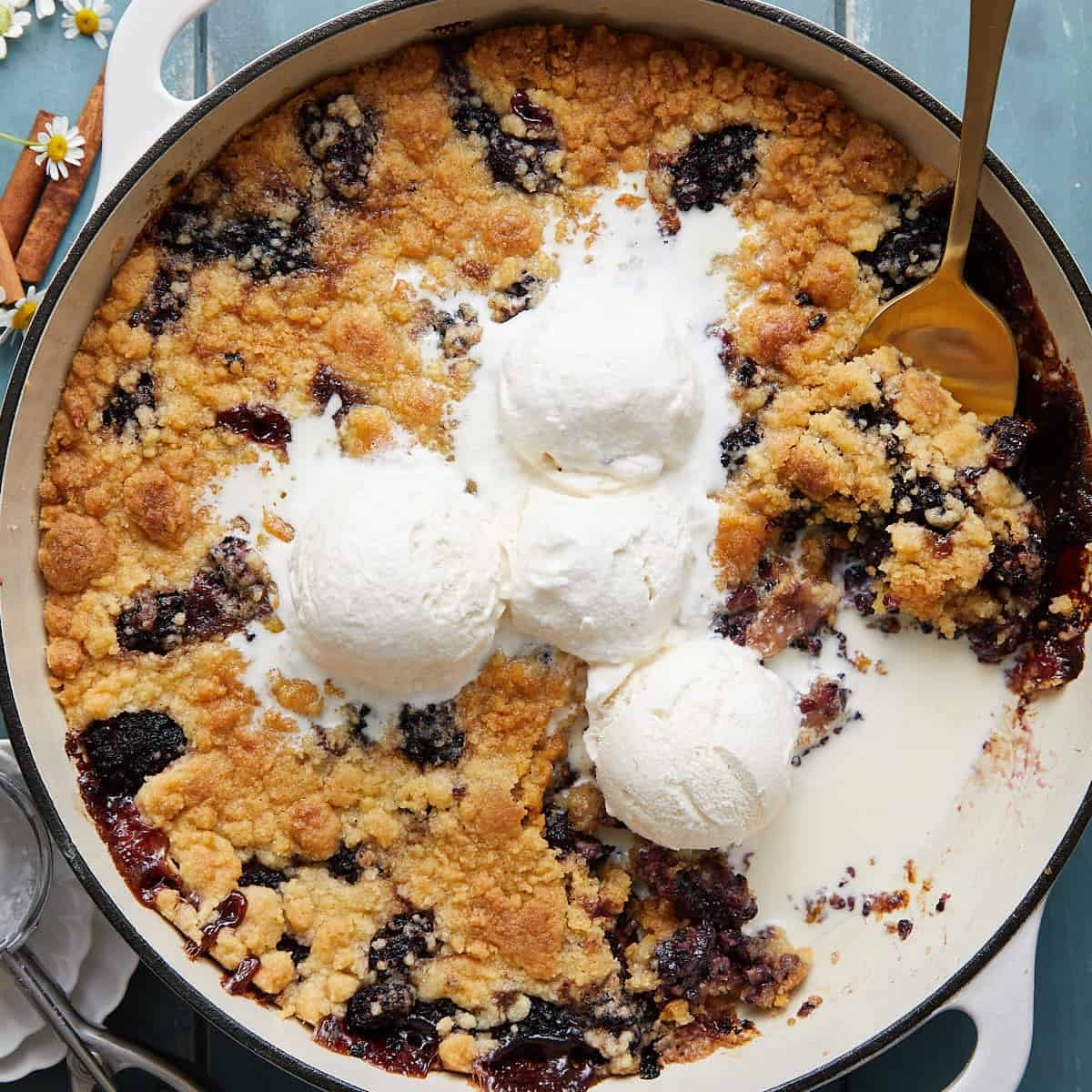 Easy Dutch Oven Blackberry Cobbler