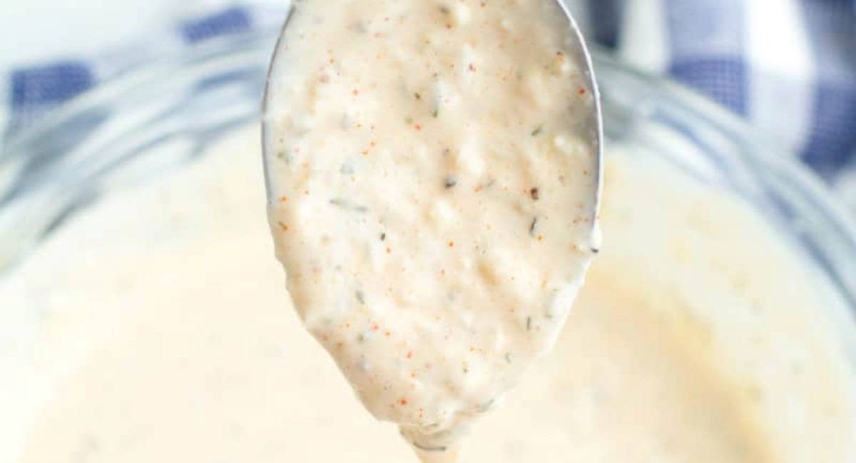 Up close image of garlic parmesan wing sauce.