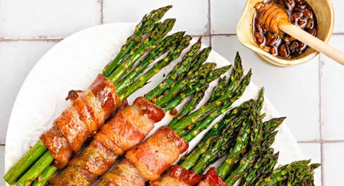 Overheaad image of honey pecan glazed bacon-wrapped asparagus.