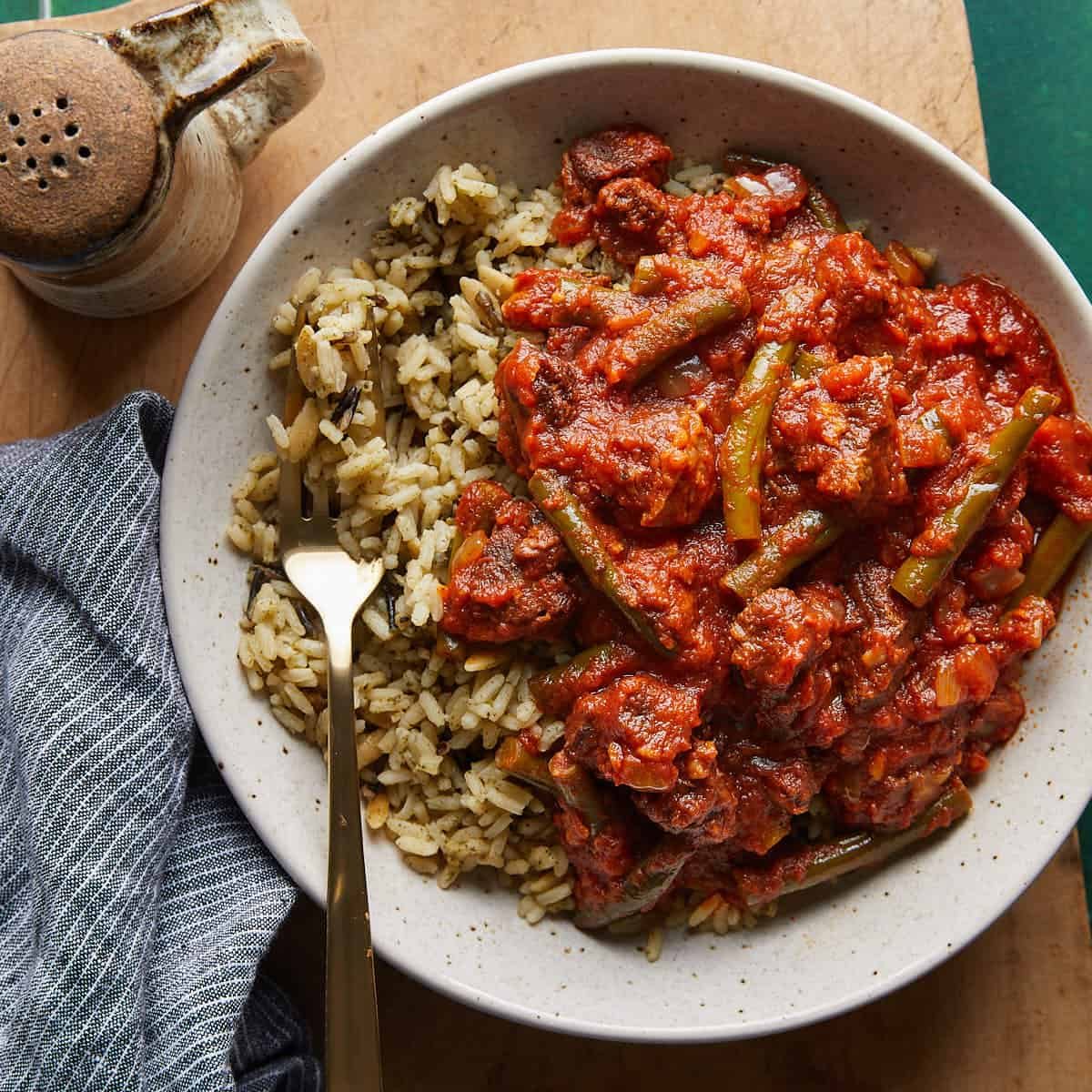 Lebanese Green Bean Stew with Beef (Loubieh Bi Zeit)