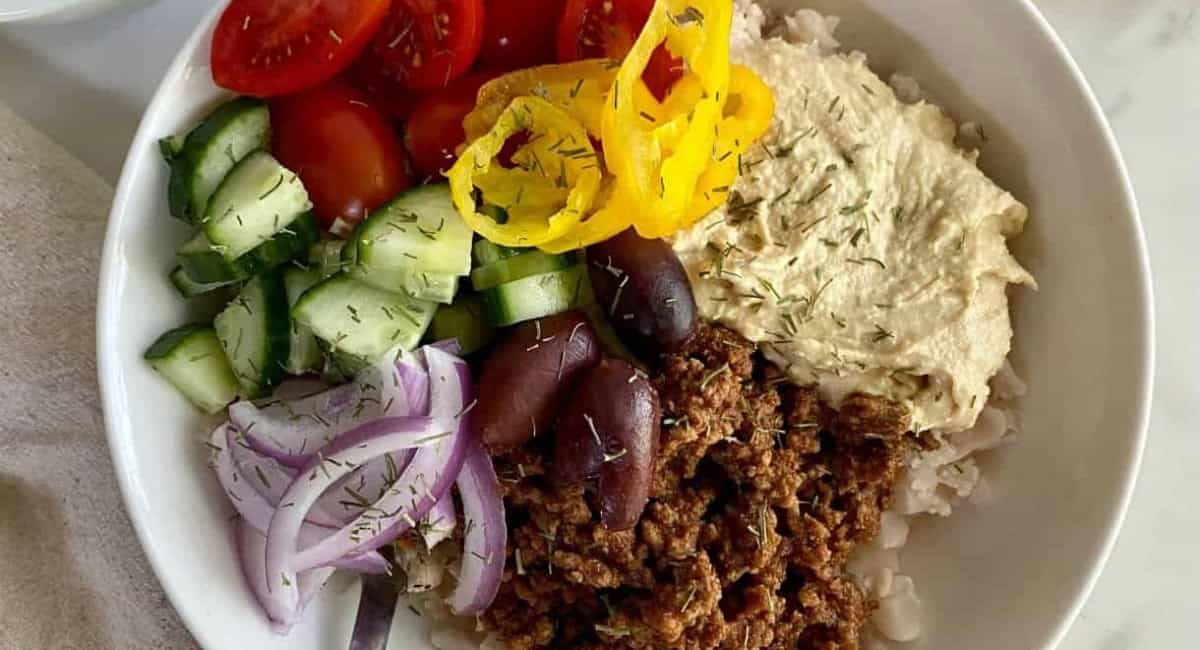 Overhead image of hummus bowl.