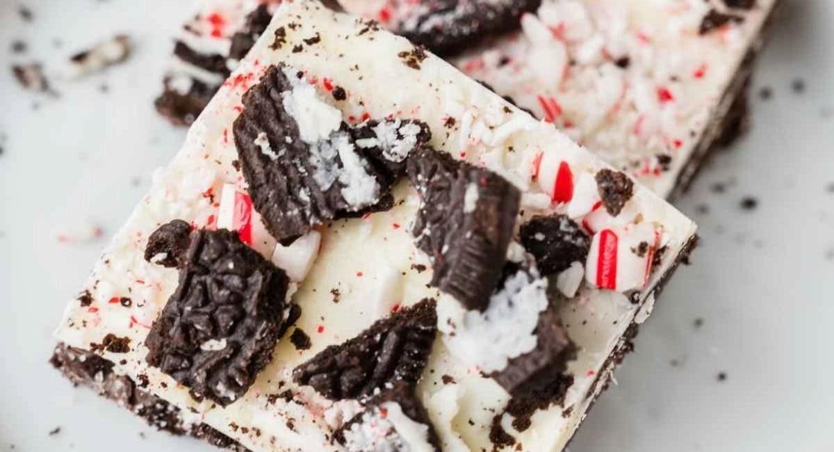 Up close image of Oreo peppermint bark.