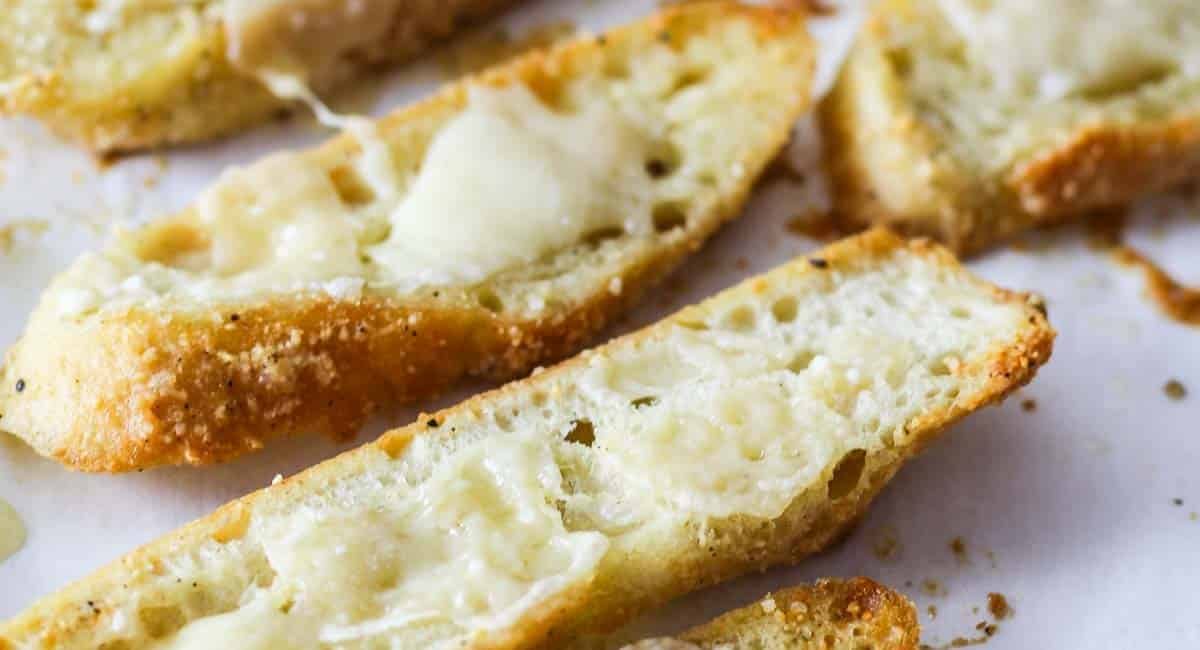 Close up image of parmesan baguette croutons.