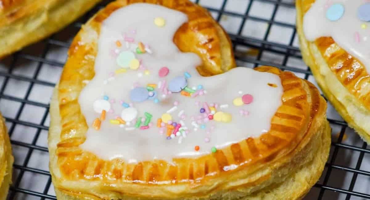 Overhead image of puff pastry pop tarts.