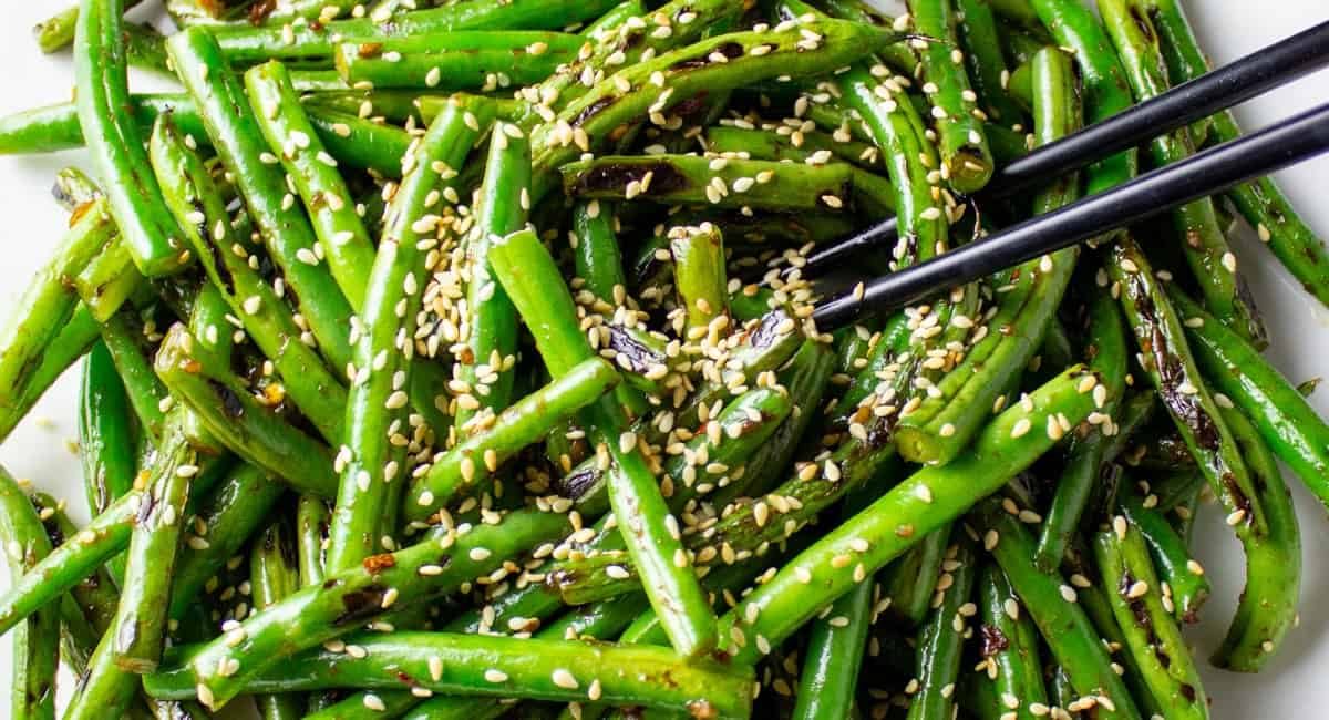 Up close image of stir fry green breans.