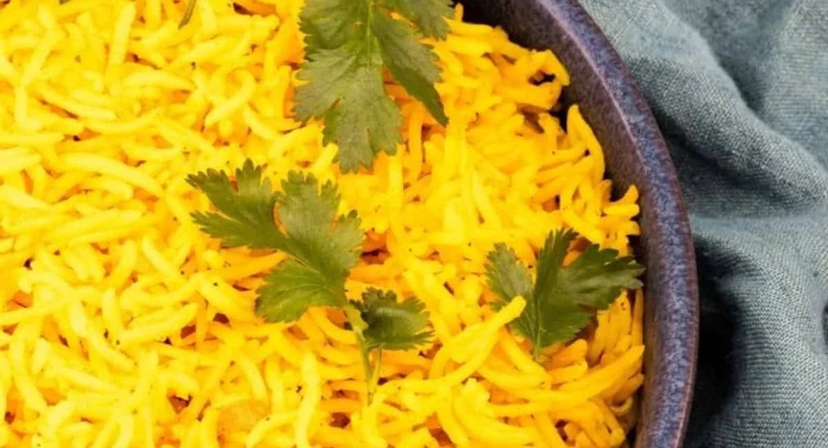 Overhead image of garlic turmeric rice.