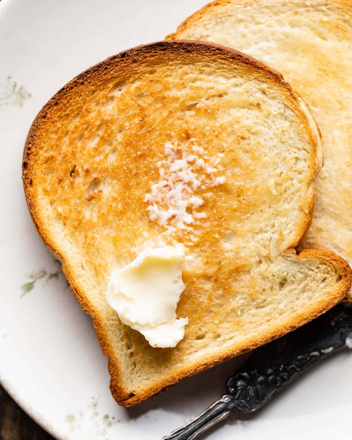 closeup shot of toast with oven on a plate