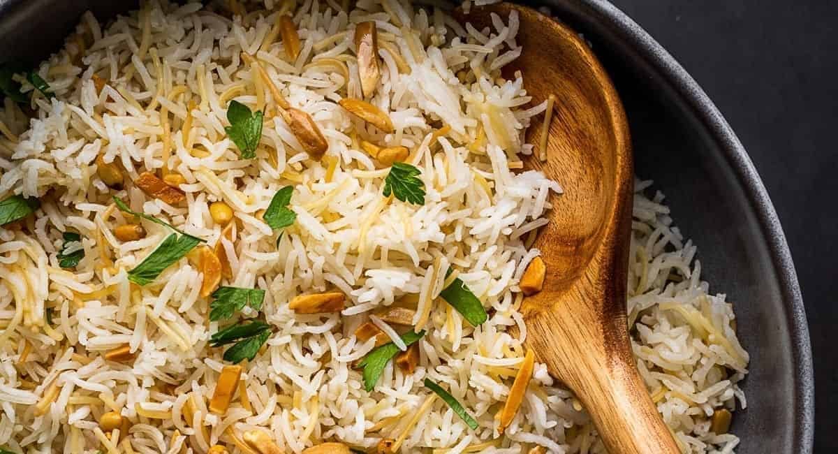 Overhead image of vermicelli rice.