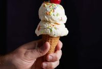 Homemade Eggless Vanilla Ice Cream