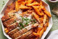Easy and Irresistible Chicken Penne Alla Vodka
