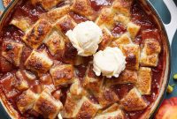Golden Flaky Peach Cobbler