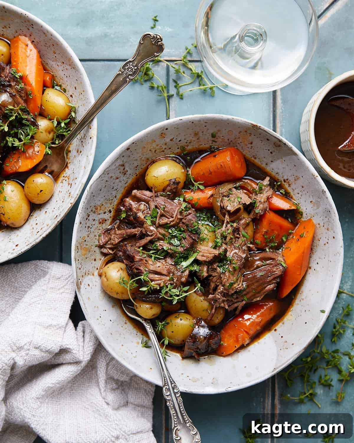 Homestyle Wine-Free Pot Roast 2 Overhead image of old fashioned pot roast with garnish.