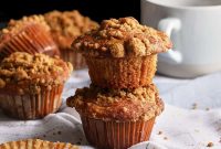 Apple Cider Muffins with Cinnamon Crumb Topping